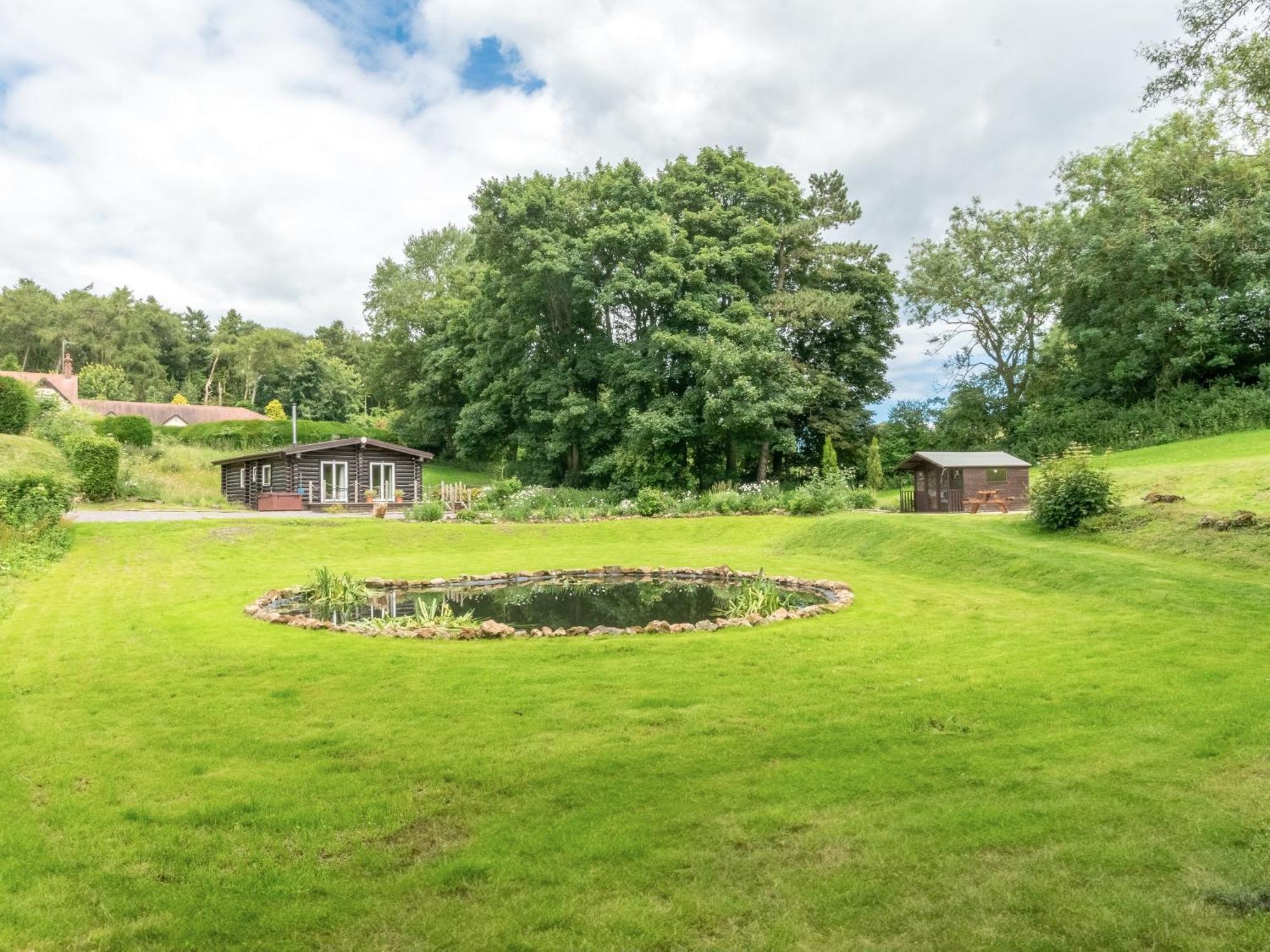 The Log At Irton Manor Holiday home